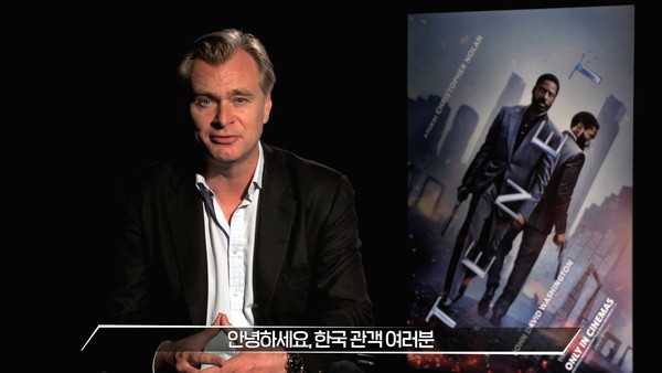 전세계 최초로 한국 개봉을 한 영화 '테넷' 에 대해  감사 인사를 전한 크리스토퍼 놀란 감독. 제공: 워너브러더스